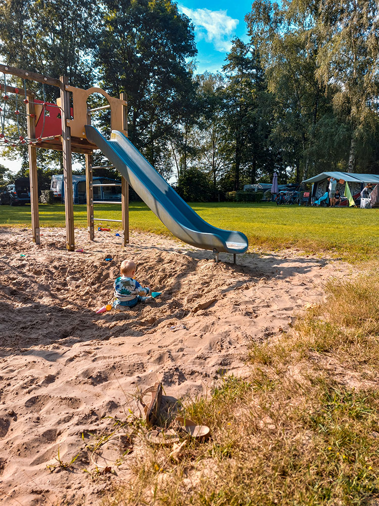 Paklijst kamperen met kinderen wat meenemen